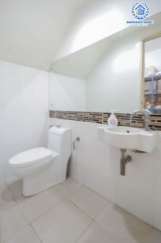 *****อาคารพาณิชย์มือสองย่านกรุงเทพฯ ม.บี อเวนิว วัชรพล เนื้อที่ 18 ตร.ว. ฟังก์ชัน 3 ห้องนอน 3 ห้องน้ำ ที่จอดรถ 1 คัน Home Office จากผู้พัฒนาโครงการที่มีชื่อเสียง Sansiri บนทำเลเดินทางสะดวก ใกล้จุดขึ้น-ลงทางด่วนสุขาภิบาล 5